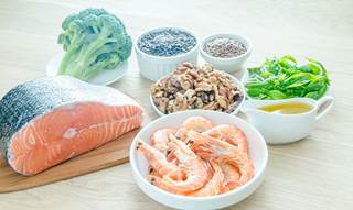 Consumption of Oily Fish Associated with Improved Sleep Quality Consumption of Oily Fish Associated with Improved Sleep Quality