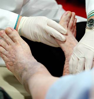 Current Nerve Stimulation Thresholds Insufficient in Diabetic Neuropathy Current Nerve Stimulation Thresholds Insufficient in Diabetic Neuropathy