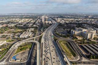 Exposure to traffic-related pollutants may be one explanation for the association. Exposure to traffic-related pollutants may be one explanation for the association.