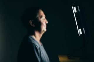 The group treated with bright white light experienced a significantly higher remission rate than the placebo light group. The group treated with bright white light experienced a significantly higher remission rate than the placebo light group.