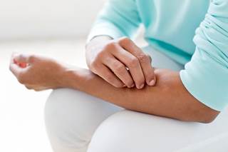Researchers aimed to determine if a small, wearable sensor could capture limb dysfunction and subtle multiple sclerosis progression. Researchers aimed to determine if a small, wearable sensor could capture limb dysfunction and subtle multiple sclerosis progression.