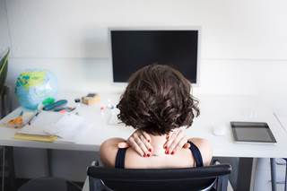 Neck pain is not the result of an underlying muscle dysfunction that triggers migraine attacks. Neck pain is not the result of an underlying muscle dysfunction that triggers migraine attacks.