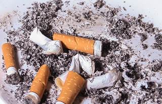 There is a strong dose-response relationship between the number of cigarettes smoked daily and ischemic stroke risk. There is a strong dose-response relationship between the number of cigarettes smoked daily and ischemic stroke risk.