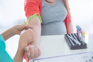 The average daily dose for patients in the first trimester was 600 mg for lamotrigine and 1976 mg for levetiracetam. The average daily dose for patients in the first trimester was 600 mg for lamotrigine and 1976 mg for levetiracetam.